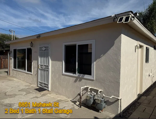 6851 Mohawk St San Diego, CA 92115 photo 2