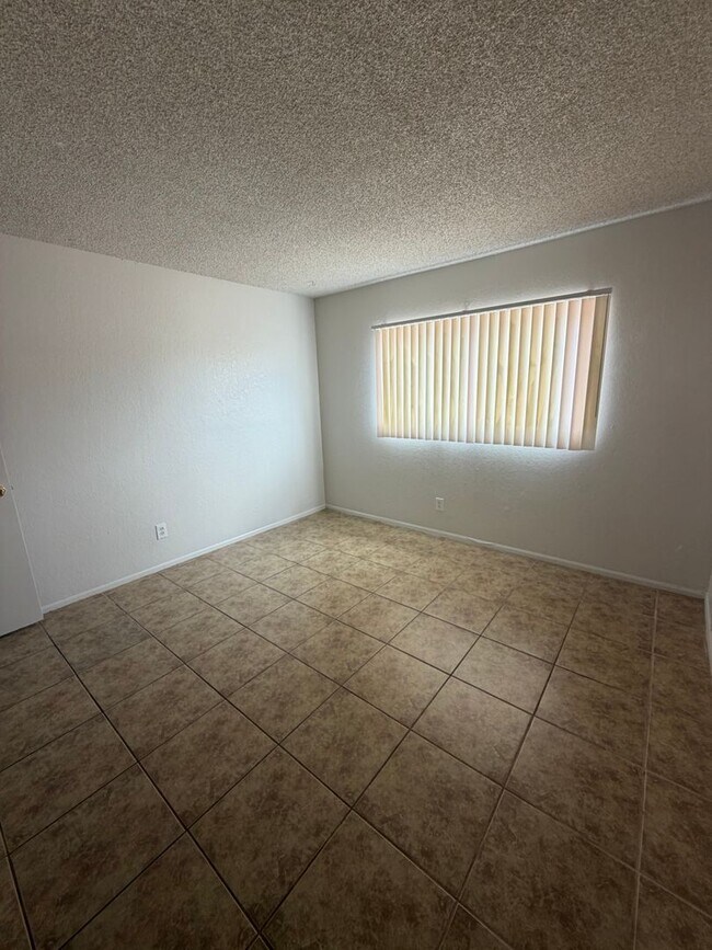 330 W 5th Pl Mesa, AZ 85201 photo 5