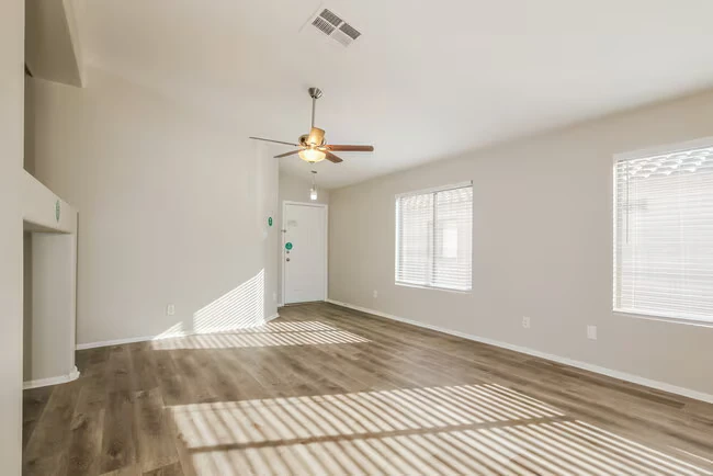 14973 W Port Au Prince Ln Surprise, AZ 85379 photo 5