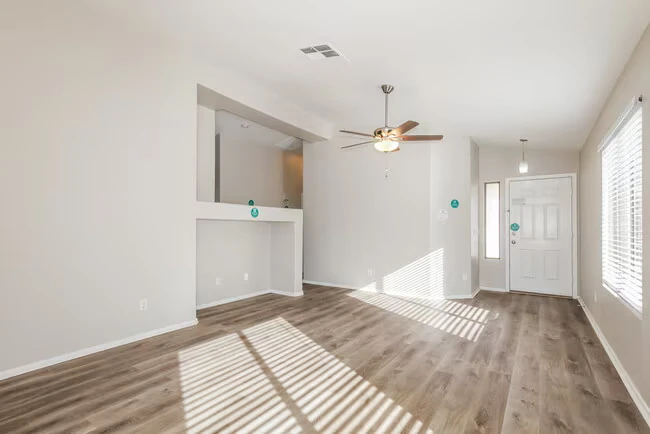 14973 W Port Au Prince Ln Surprise, AZ 85379 photo 4