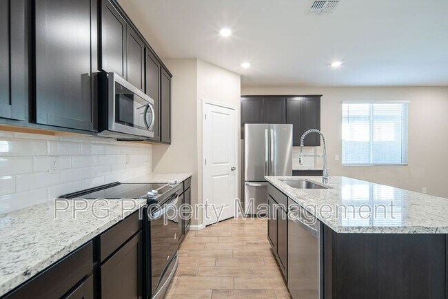 17370 W Via De Luna Dr Surprise, AZ 85387 photo 5