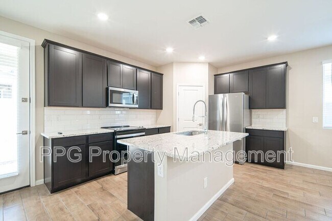 17370 W Via De Luna Dr Surprise, AZ 85387 photo 4