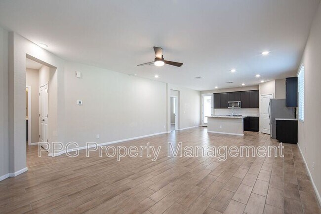 17370 W Via De Luna Dr Surprise, AZ 85387 photo 2