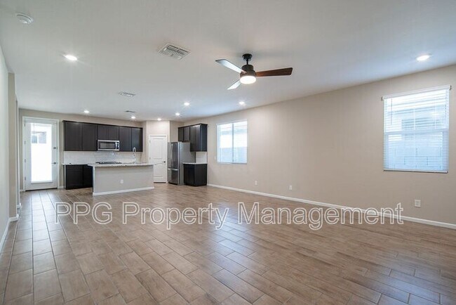 17370 W Via De Luna Dr Surprise, AZ 85387 photo 3