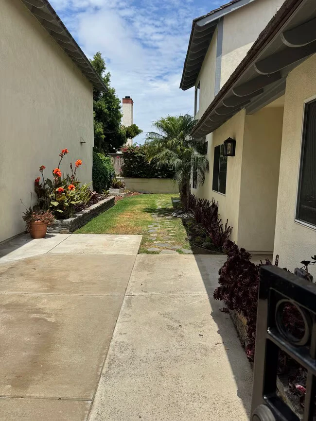 1232 Saint Helene Ct Oceanside, CA 92054 photo 5