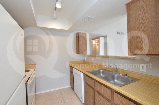 616 S Hardy Dr Tempe, AZ 85281 photo 3