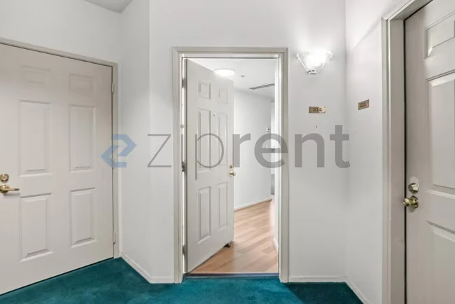 Unit 214 photo 4