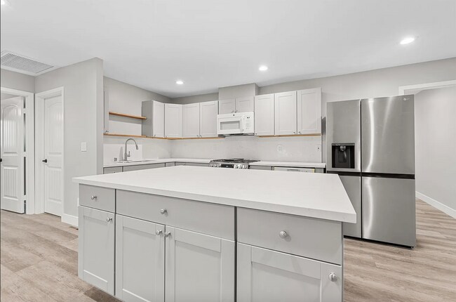 6232 Dorothy Dr San Diego, CA 92115 photo 2