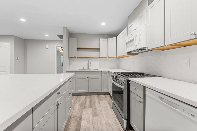 6232 Dorothy Dr San Diego, CA 92115 photo 3