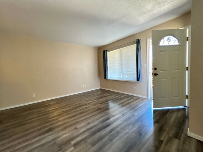 14203 N 19th Ave, Unit 1039 Rental photo 5