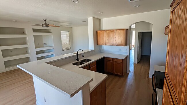 29810 N Little Leaf Dr San Tan Valley, AZ 85143 photo 5