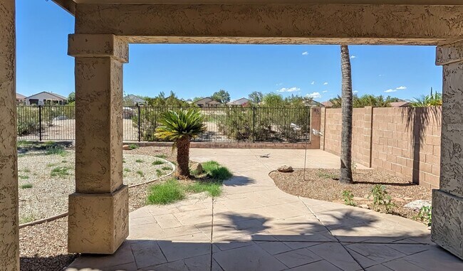 29810 N Little Leaf Dr San Tan Valley, AZ 85143 photo 3
