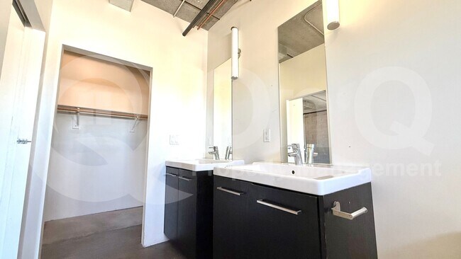 675 S Roosevelt St Tempe, AZ 85281 photo 4