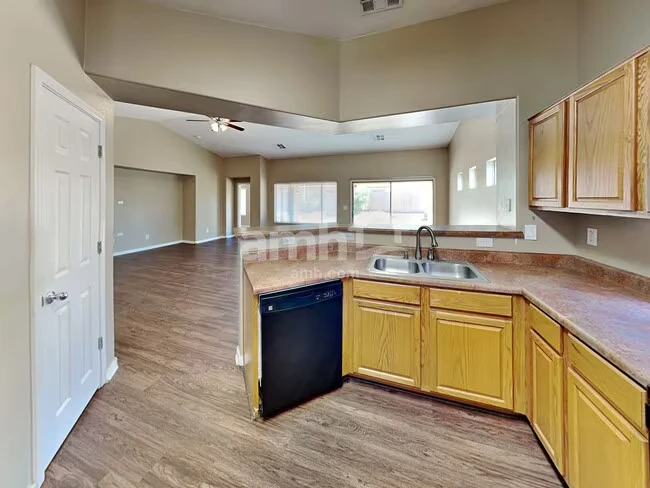 2653 W Sunset Way San Tan Valley, AZ 85142 photo 4