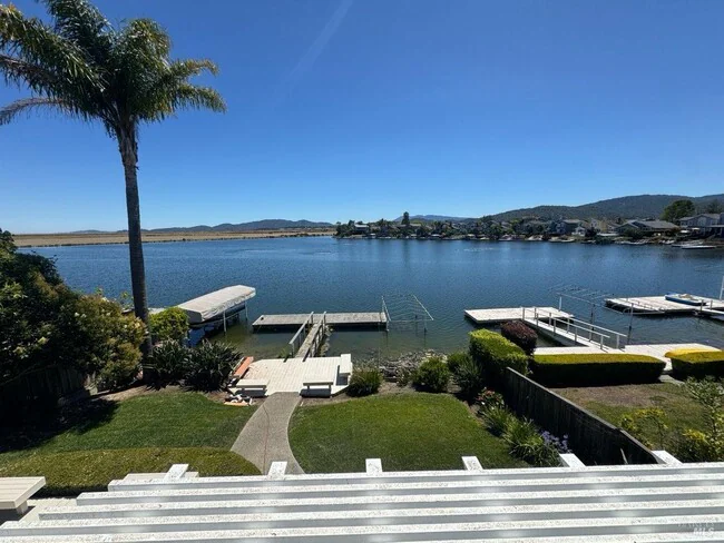 138 Del Oro Lagoon Novato, CA 94949 photo 4