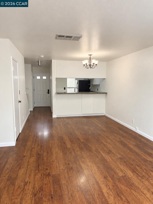 651 Moraga Rd Moraga, CA 94556 photo 3
