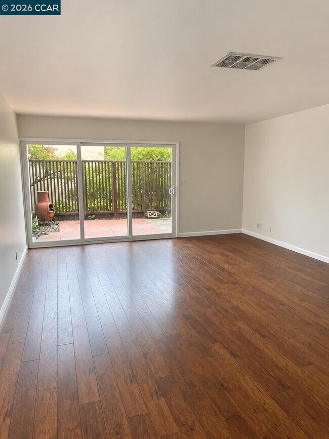 651 Moraga Rd Moraga, CA 94556 photo 2