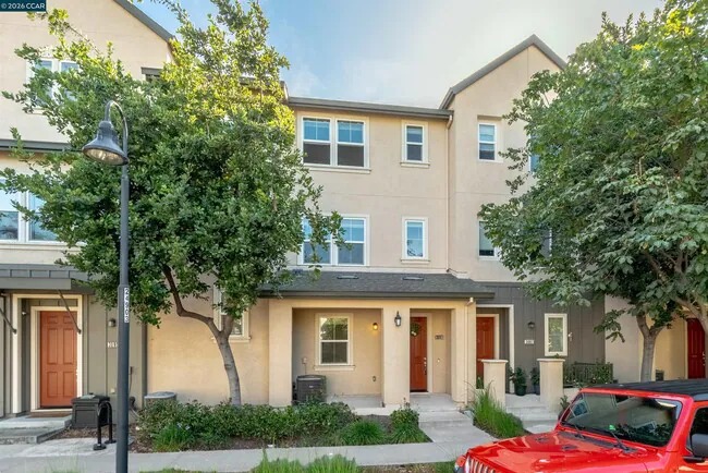 3091 Madsen Hayward, CA 94541 photo 2