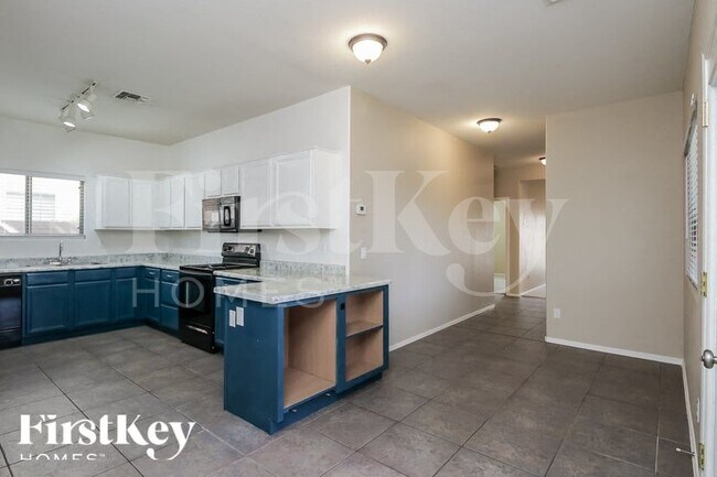 16074 W Banff Ln Surprise, AZ 85379 photo 5