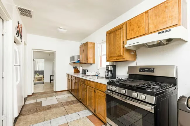 201 E 1st Ave
