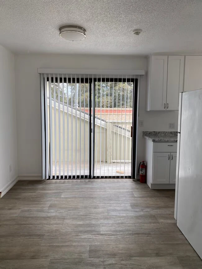 304 Hazel St Santa Rosa, CA 95401 photo 4