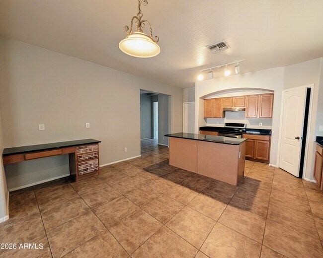 738 E Saddle Way San Tan Valley, AZ 85143 photo 5