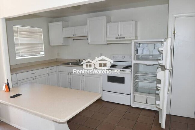 729 E Mission Ln Phoenix, AZ 85020 photo 2