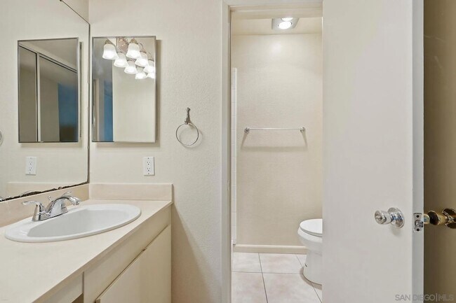4060 Huerfano Ave San Diego, CA 92117 photo 4