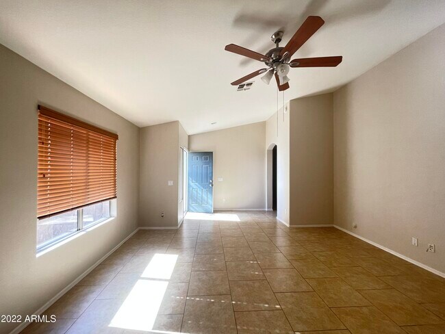 4004 S Summer Ct Gilbert, AZ 85297 photo 5