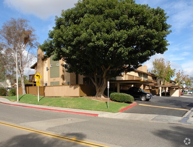 Westlake Gardens photo 5