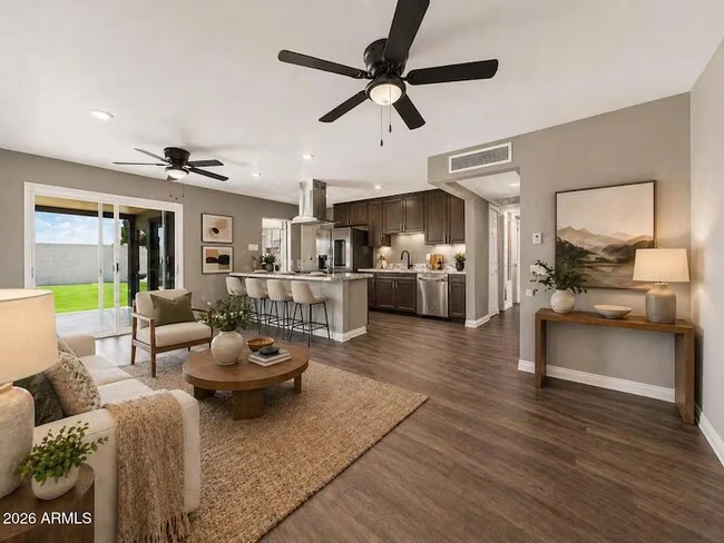 8201 E Whitton Ave Scottsdale, AZ 85251 photo 5