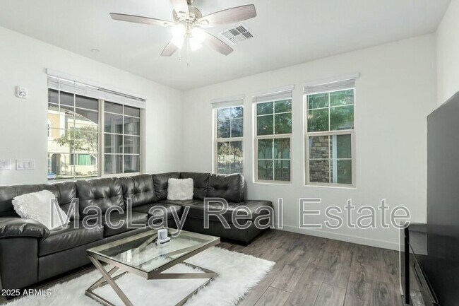 1918 E Bridgeport Pkwy Gilbert, AZ 85295 photo 3