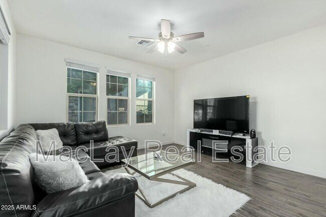 1918 E Bridgeport Pkwy Gilbert, AZ 85295 photo 4