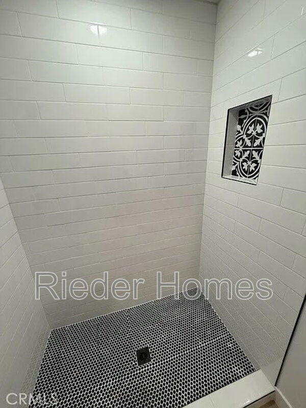 664 Carefree Dr San Diego, CA 92114 photo 4