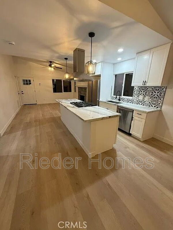 664 Carefree Dr San Diego, CA 92114 photo 2