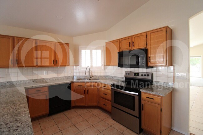 1801 E Buffalo St Chandler, AZ 85225 photo 5