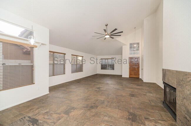 16651 S 13th St Phoenix, AZ 85048 photo 4
