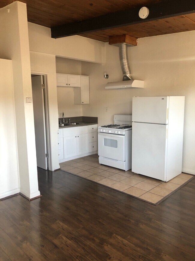 624 66th St San Diego, CA 92114 photo 4
