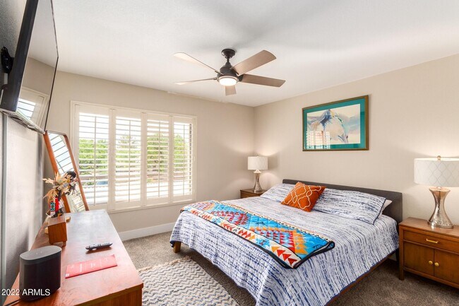 8649 E Royal Palm Rd Scottsdale, AZ 85258 photo 3