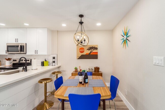 8649 E Royal Palm Rd Scottsdale, AZ 85258 photo 5