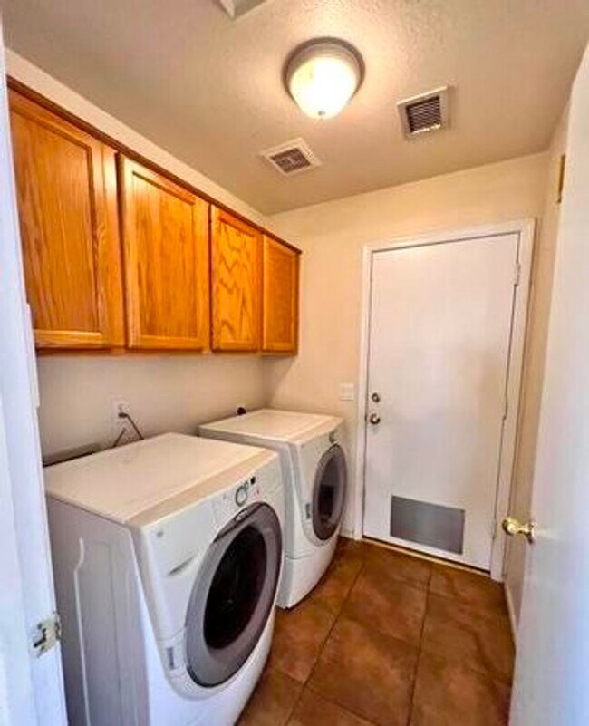 2810 S Los Altos Pl Chandler, AZ 85286 photo 4