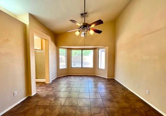 2810 S Los Altos Pl Chandler, AZ 85286 photo 5