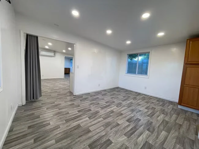 199 Bart Ave Antioch, CA 94509 photo 2
