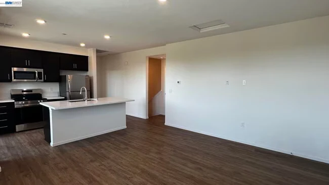 218 Church St Livermore, CA 94550 photo 4