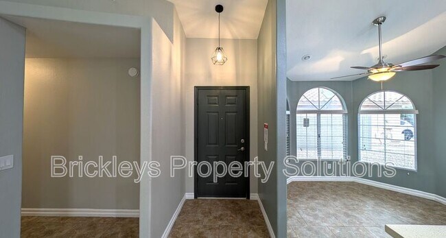 143 S Willow Creek St Chandler, AZ 85225 photo 5
