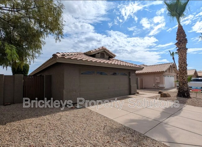 143 S Willow Creek St Chandler, AZ 85225 photo 3