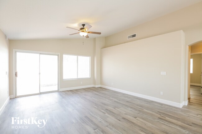 8630 W Shaw Butte Dr Peoria, AZ 85345 photo 3