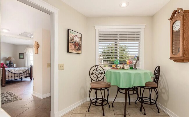 10880 W Coggins Dr Sun City, AZ 85351 photo 5