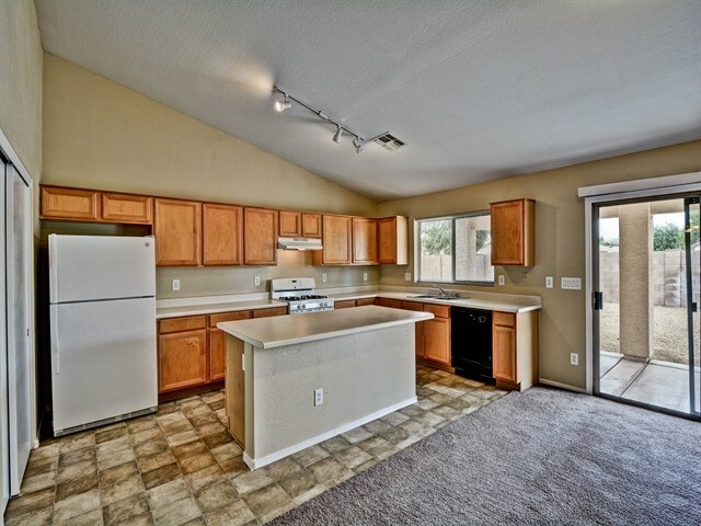 2604 N 105th Dr Avondale, AZ 85392 photo 2