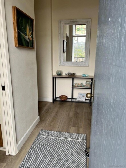 8263 Camino Del Oro San Diego, CA 92037 photo 2